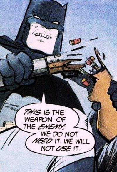batman-breaking-rifle-weapon-of-the-enemy.png400
